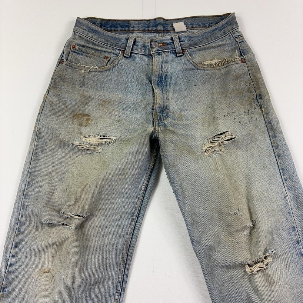 Vintage Levis 550 Jeans Mens 33x30 Light Wash Blue Relaxed Distressed 90s